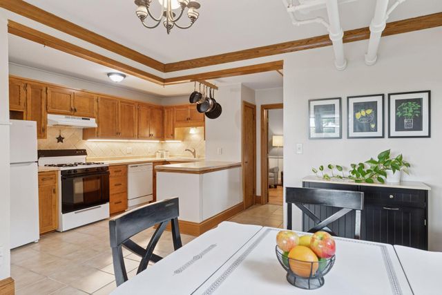 383 Grand Avenue 9, Saint Paul, MN 55102