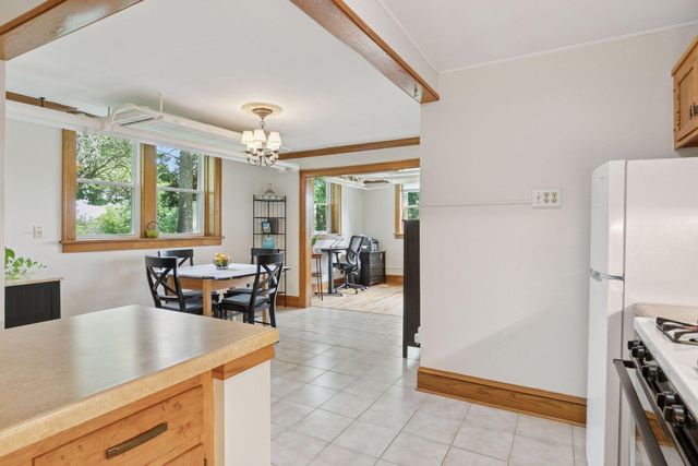 383 Grand Avenue 9, Saint Paul, MN 55102