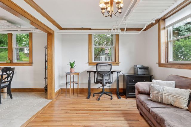 383 Grand Avenue 9, Saint Paul, MN 55102