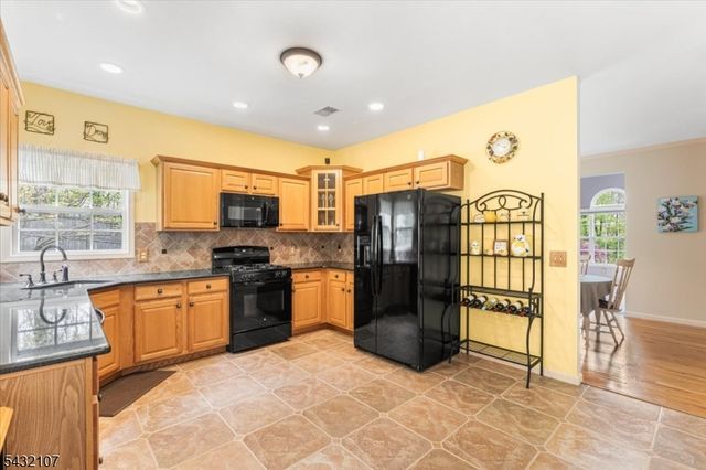15 Upper Plateau Dr, Vernon Twp., NJ 07462