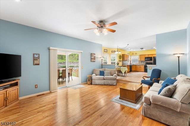 15 Upper Plateau Dr, Vernon Twp., NJ 07462