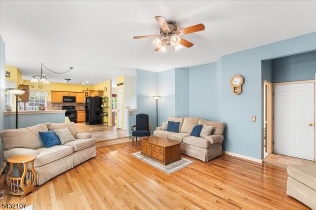 15 Upper Plateau Dr, Vernon Twp., NJ 07462