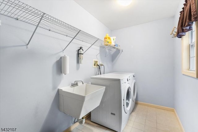 15 Upper Plateau Dr, Vernon Twp., NJ 07462