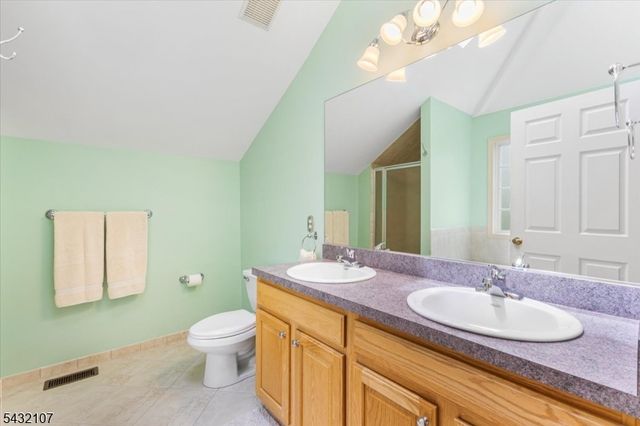 15 Upper Plateau Dr, Vernon Twp., NJ 07462