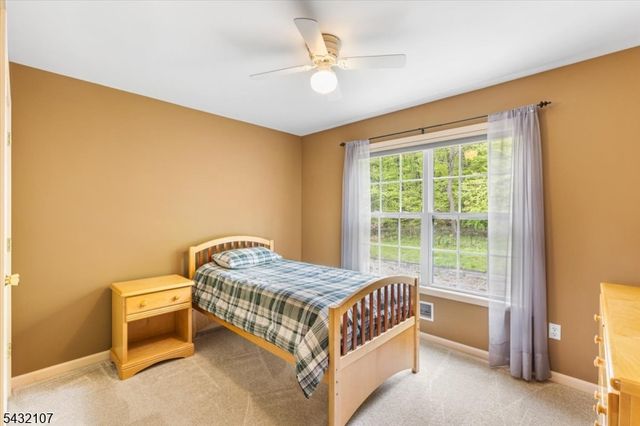 15 Upper Plateau Dr, Vernon Twp., NJ 07462