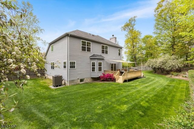 15 Upper Plateau Dr, Vernon Twp., NJ 07462