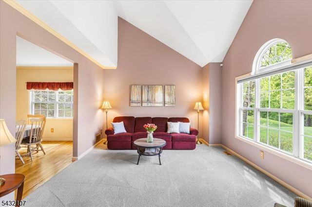 15 Upper Plateau Dr, Vernon Twp., NJ 07462