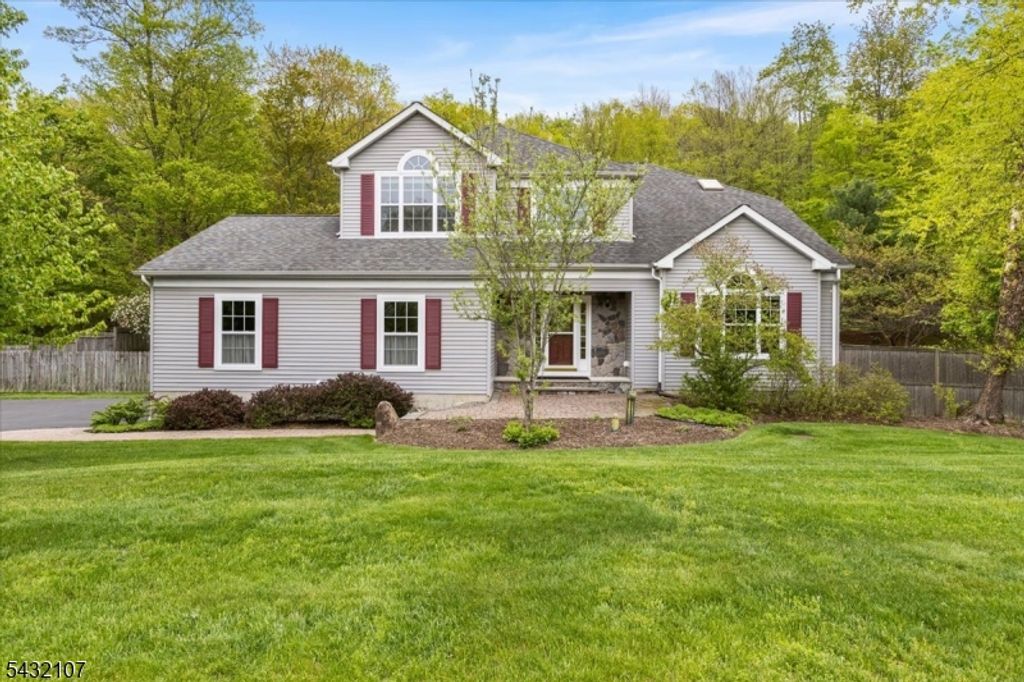 15 Upper Plateau Dr, Vernon Twp., NJ 07462