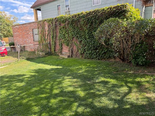 743 Spruce Avenue, Niagara Falls, NY 14301