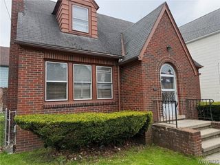 743 Spruce Avenue, Niagara Falls, NY 14301