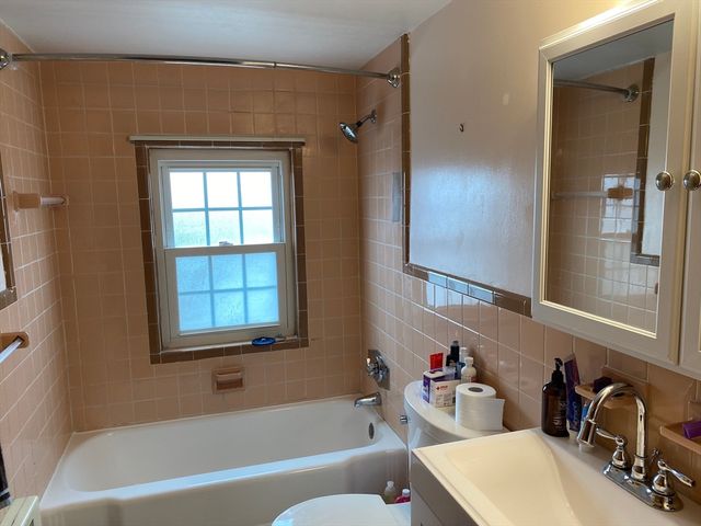 11 Woodbury Street, Arlington, MA 02476