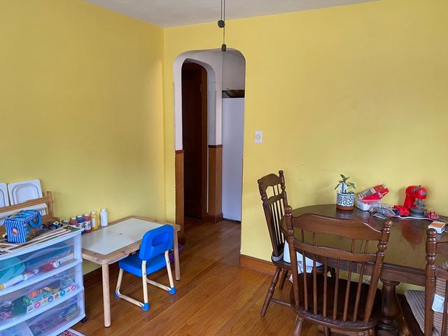 11 Woodbury Street, Arlington, MA 02476