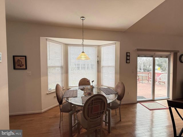 43569 YORKSHIRE CT, Ashburn, VA 20147