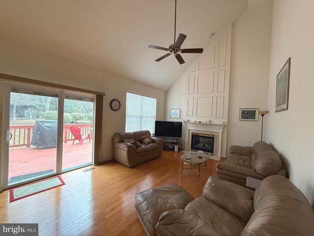 43569 YORKSHIRE CT, Ashburn, VA 20147