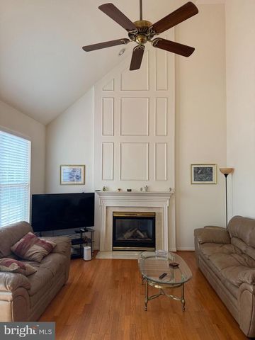 43569 YORKSHIRE CT, Ashburn, VA 20147