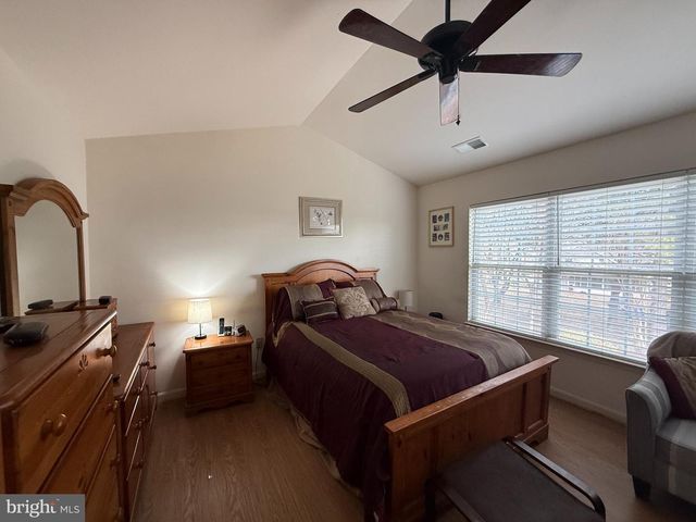 43569 YORKSHIRE CT, Ashburn, VA 20147