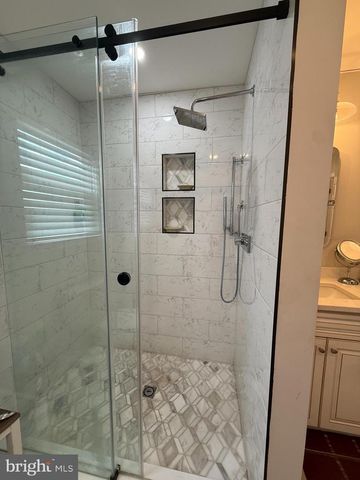 43569 YORKSHIRE CT, Ashburn, VA 20147