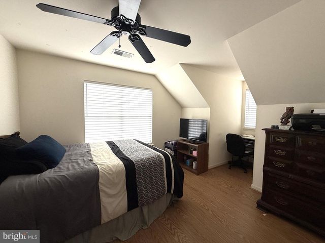 43569 YORKSHIRE CT, Ashburn, VA 20147