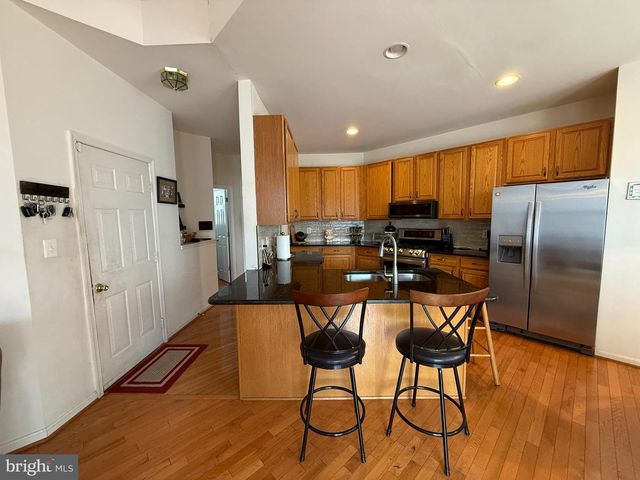 43569 YORKSHIRE CT, Ashburn, VA 20147