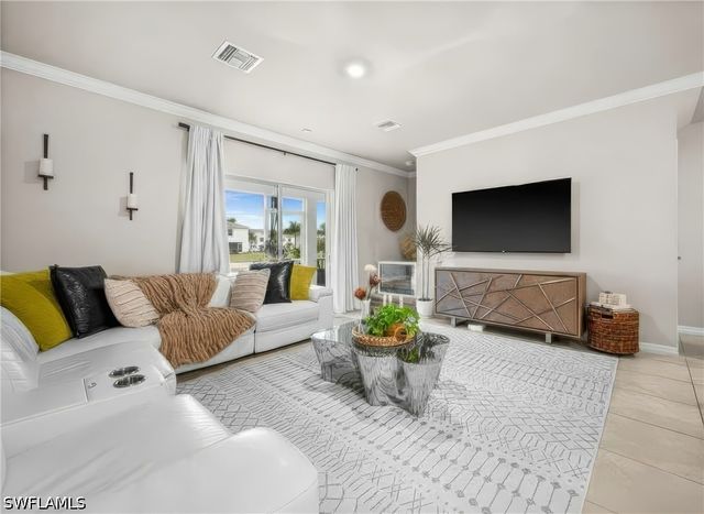 15380 Wildflower CIR, Naples, FL 34119