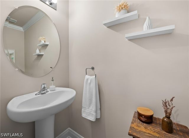 15380 Wildflower CIR, Naples, FL 34119