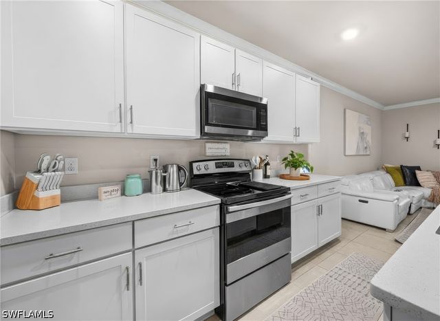 15380 Wildflower CIR, Naples, FL 34119