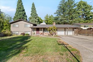 1924 Crestbrook Road, Medford, OR 97504