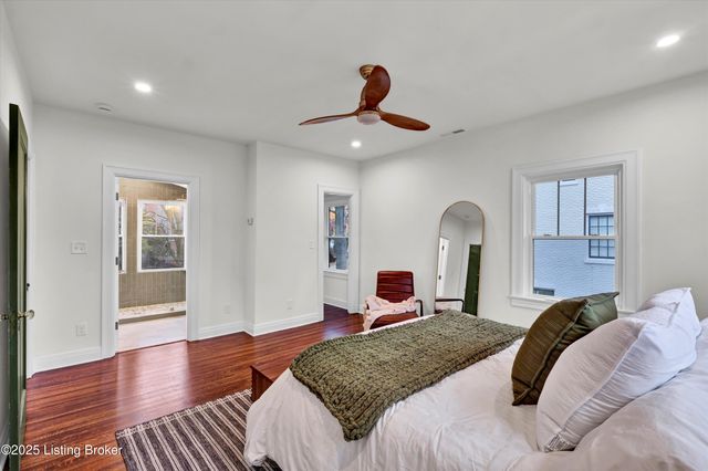 2436 Broadmeade Rd, Louisville, KY 40205