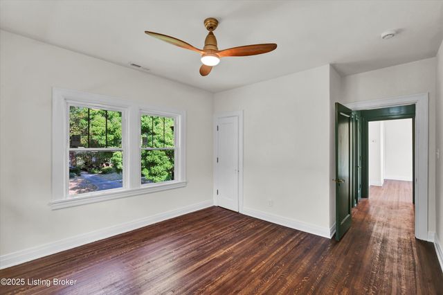 2436 Broadmeade Rd, Louisville, KY 40205