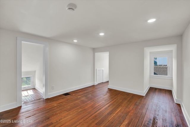 2436 Broadmeade Rd, Louisville, KY 40205