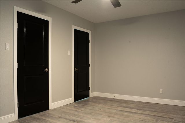 2921 Oak Drive, Dickinson, TX 77539