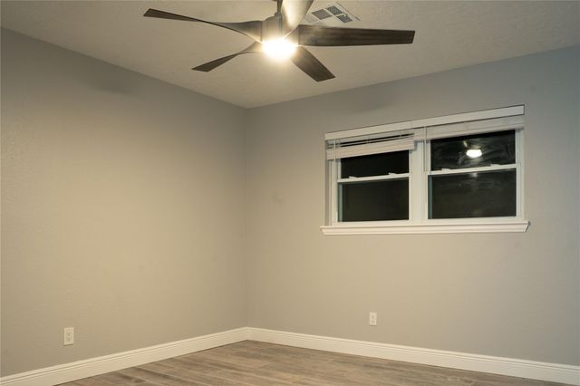 2921 Oak Drive, Dickinson, TX 77539