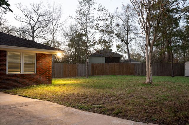 2921 Oak Drive, Dickinson, TX 77539