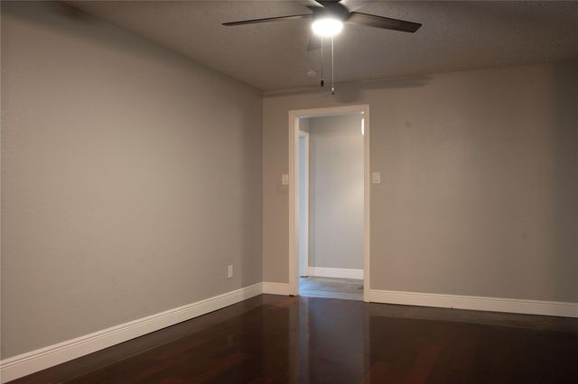 2921 Oak Drive, Dickinson, TX 77539