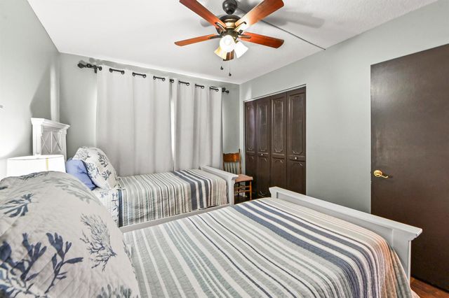 308 Golfview Road 101, North Palm Beach, FL 33408
