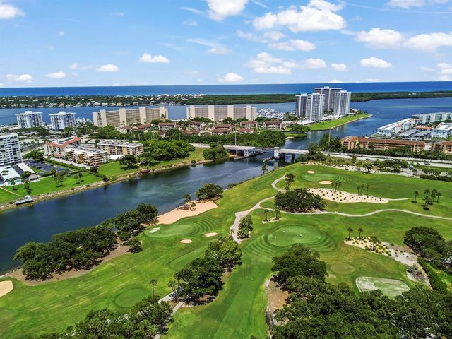 308 Golfview Road 101, North Palm Beach, FL 33408
