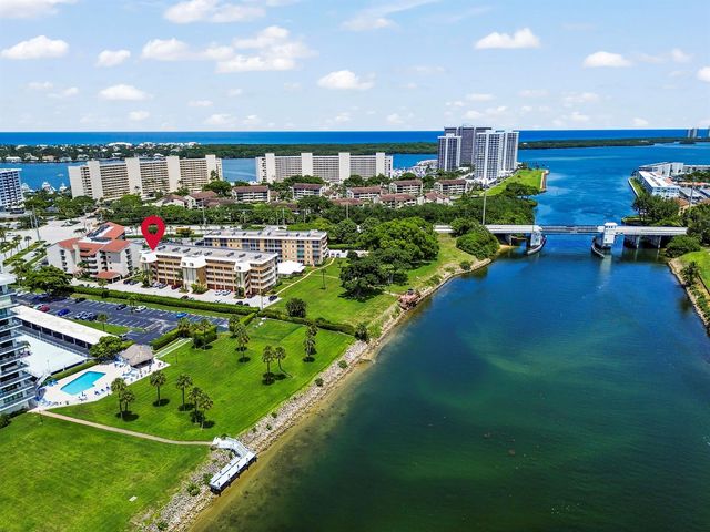 308 Golfview Road 101, North Palm Beach, FL 33408