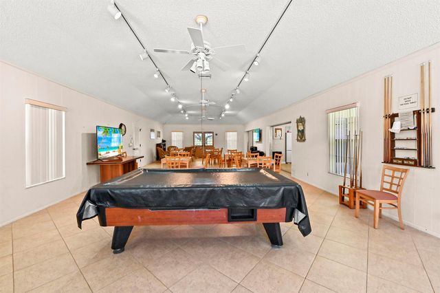 308 Golfview Road 101, North Palm Beach, FL 33408
