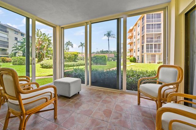 308 Golfview Road 101, North Palm Beach, FL 33408