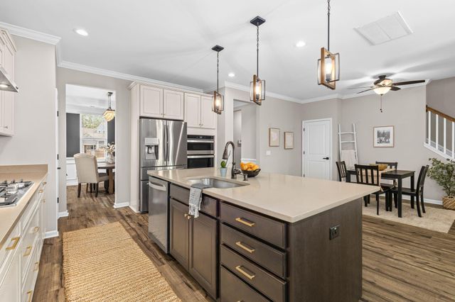 2073 Kemmerlin Street, Johns Island, SC 29455