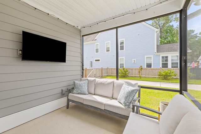 2073 Kemmerlin Street, Johns Island, SC 29455