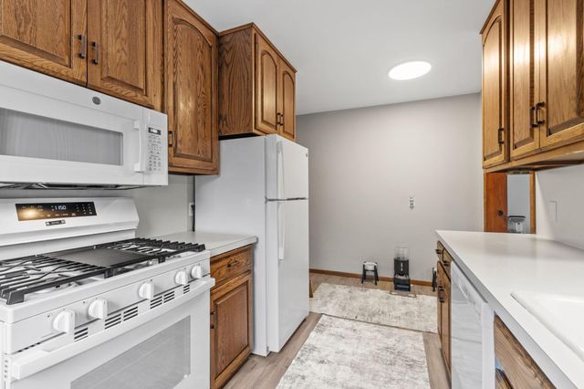 4258 Islemount Place, Robbinsdale, MN 55422