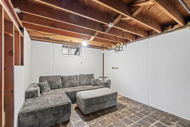 4258 Islemount Place, Robbinsdale, MN 55422