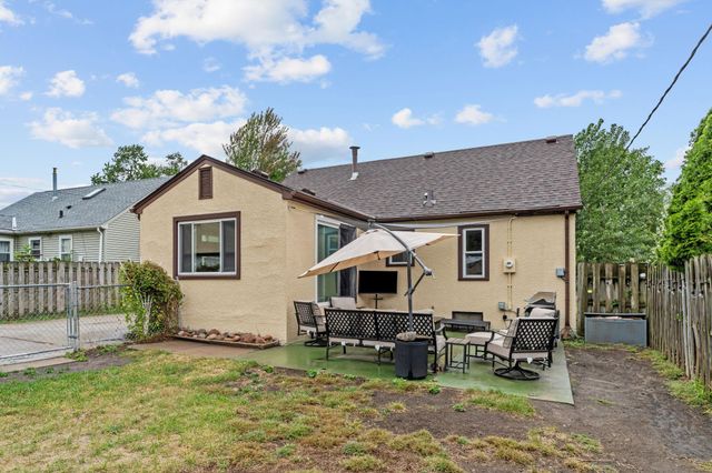 4258 Islemount Place, Robbinsdale, MN 55422