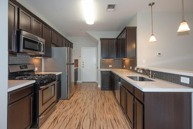 1620 Bryant DR 103, Round Rock, TX 78664