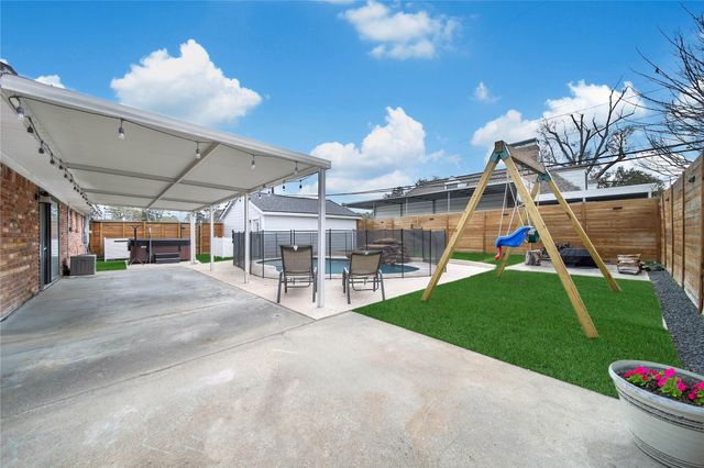 4303 Marlborough Drive, Houston, TX 77092