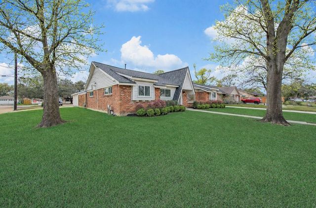 4303 Marlborough Drive, Houston, TX 77092