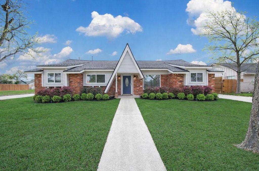 4303 Marlborough Drive, Houston, TX 77092