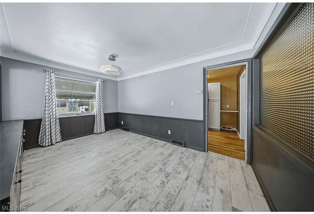 4876 Monticello Boulevard, Richmond Heights, OH 44143