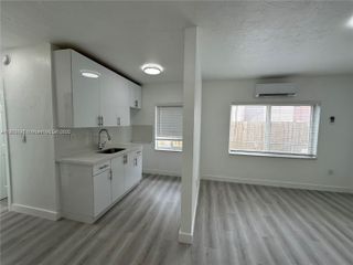 2001 NW Flagler Ter 4, Miami, FL 33125